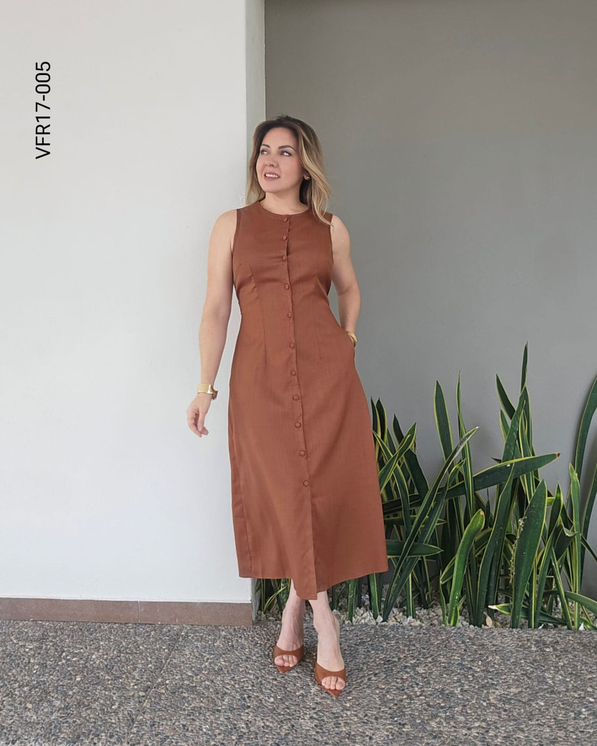 Vestido midi sin mangas Q 005