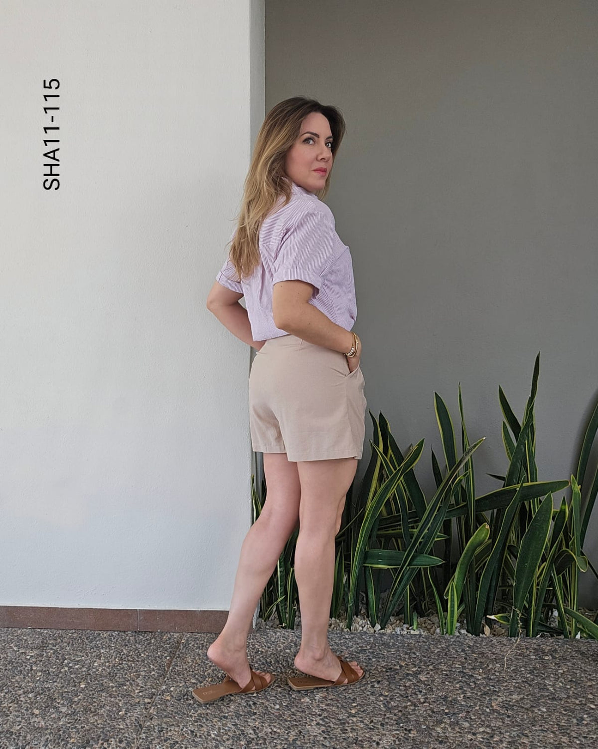 Short corte clásico con cinto K 115