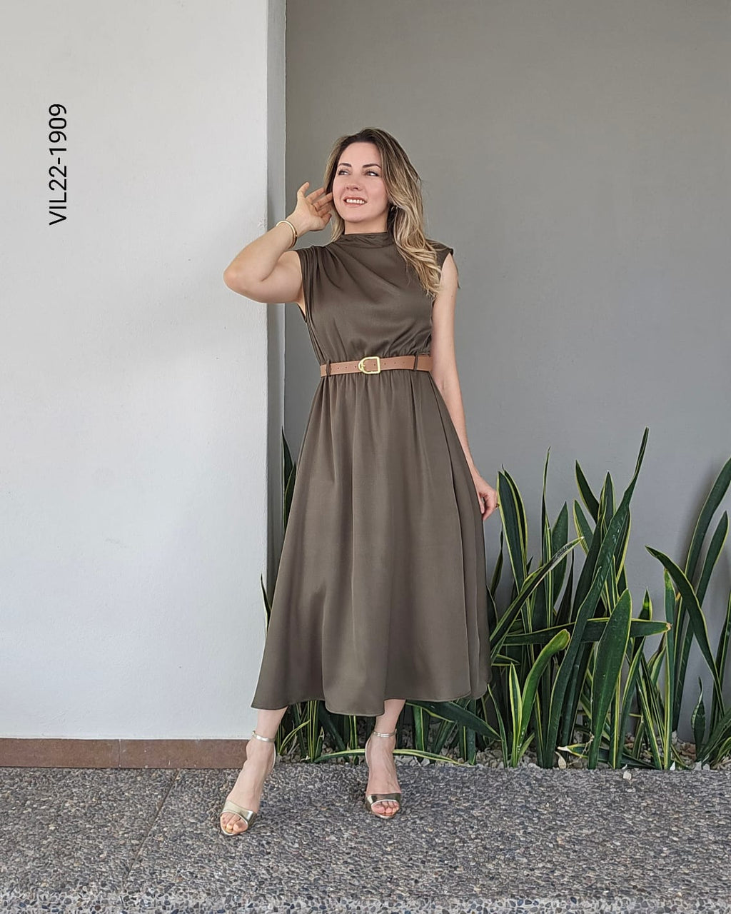 Vestido Midi cuello mock V 1909