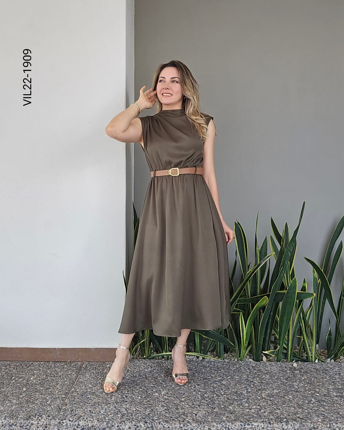 Vestido Midi cuello mock V 1909