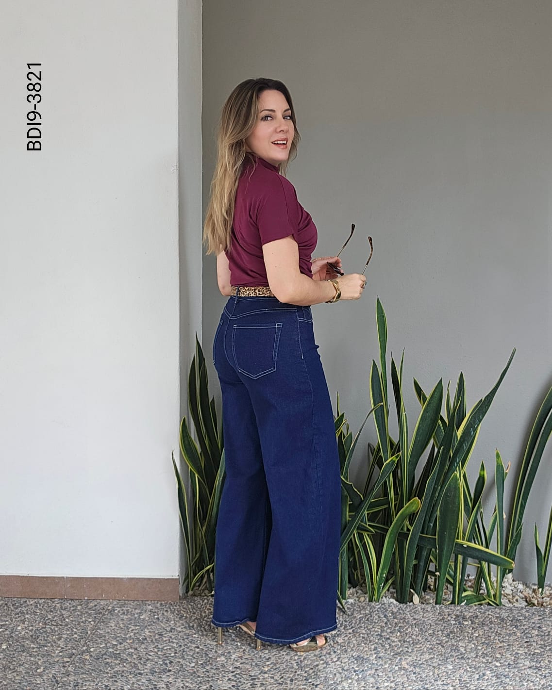 Blusa cuello alto con manga corta  I 3821