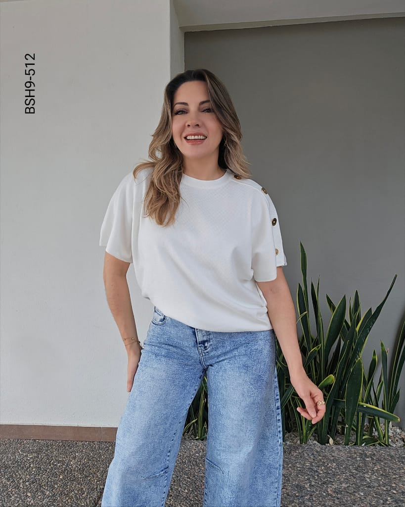 Blusa con Detalles de Botones en Hombro I 512