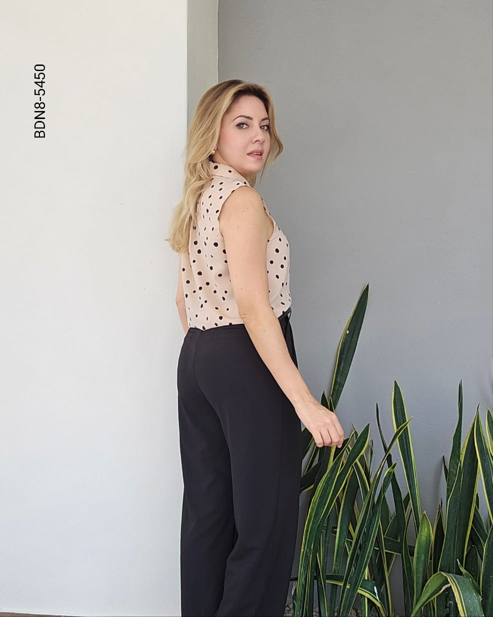 Blusa sin mangas bolitas H 5450