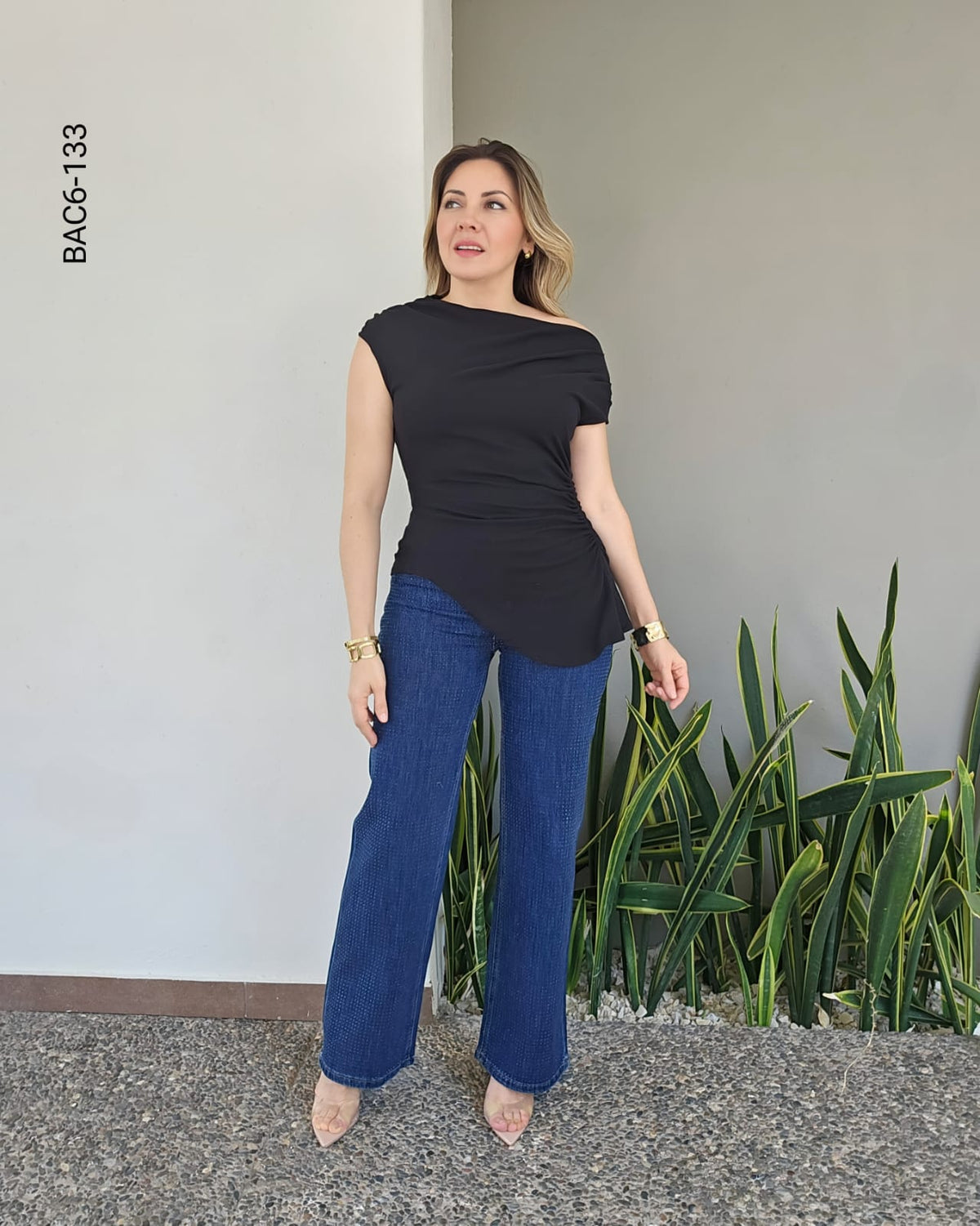 Blusa ajustada drapeado lateral F 133