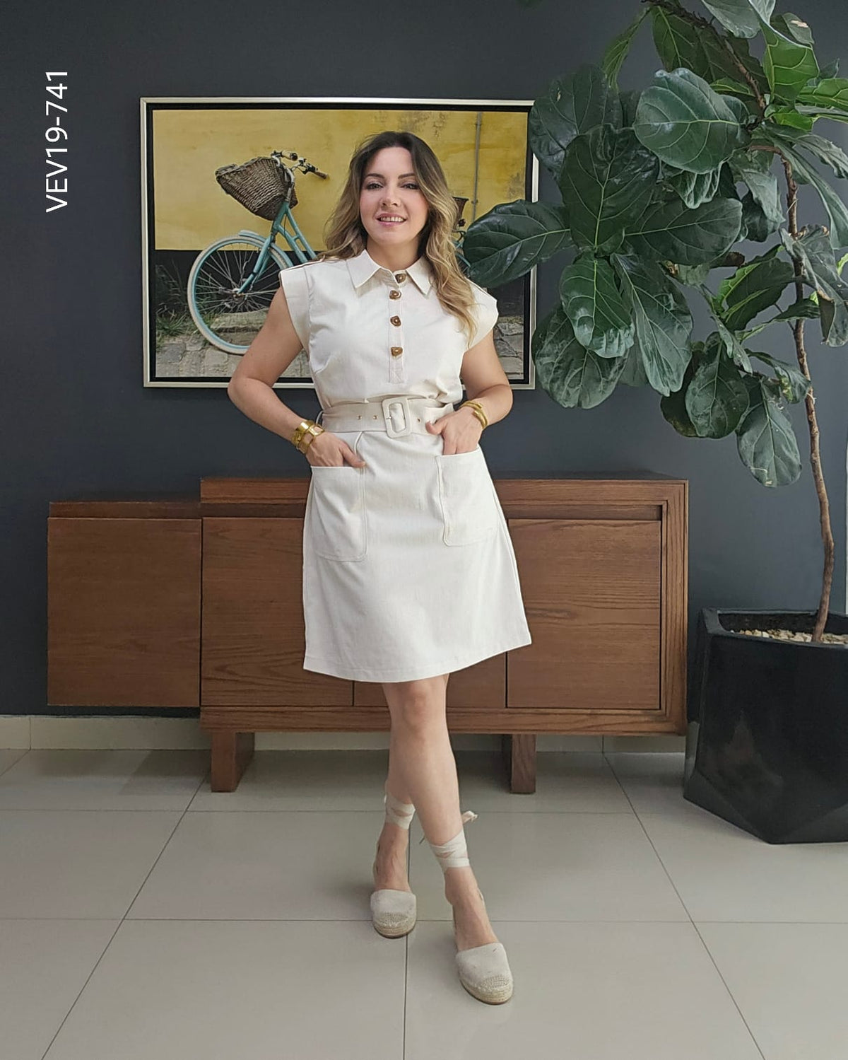 Vestido camisero corto con cinturón S 741